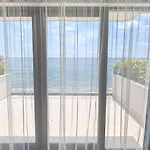 Sea Point La 4*