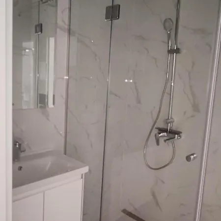 Sea Point La Apartahotel 4*