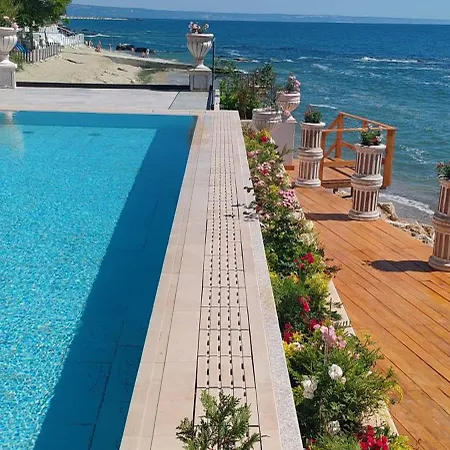 Sea Point La 4* Golden Sands