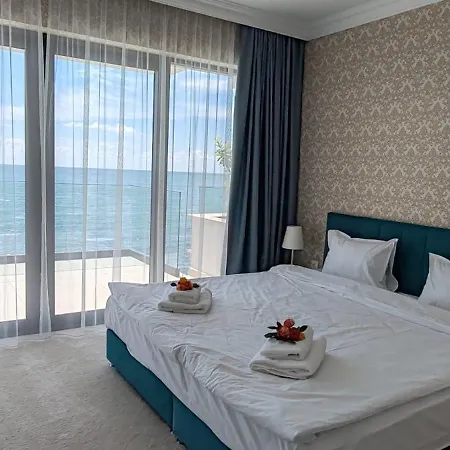 Sea Point La Золотые Пески